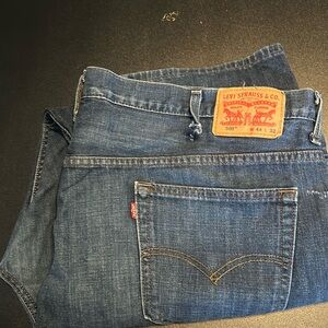 569 Levi Strauss & Co.